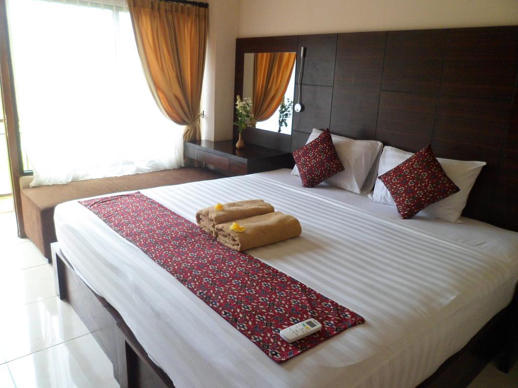 Nuriani Wisma tamu